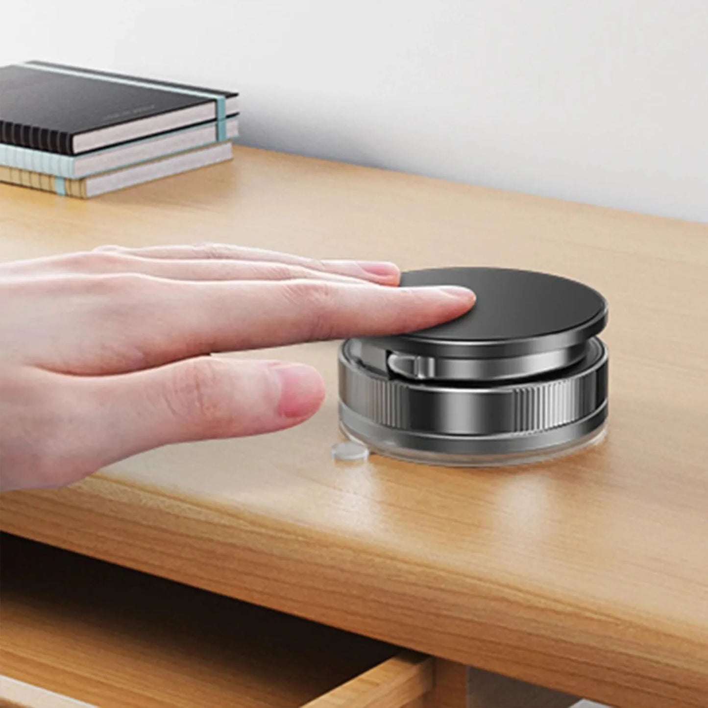 Adjustable Suction Cup Phone Mount – Space-Saving Car Stand for iPhones