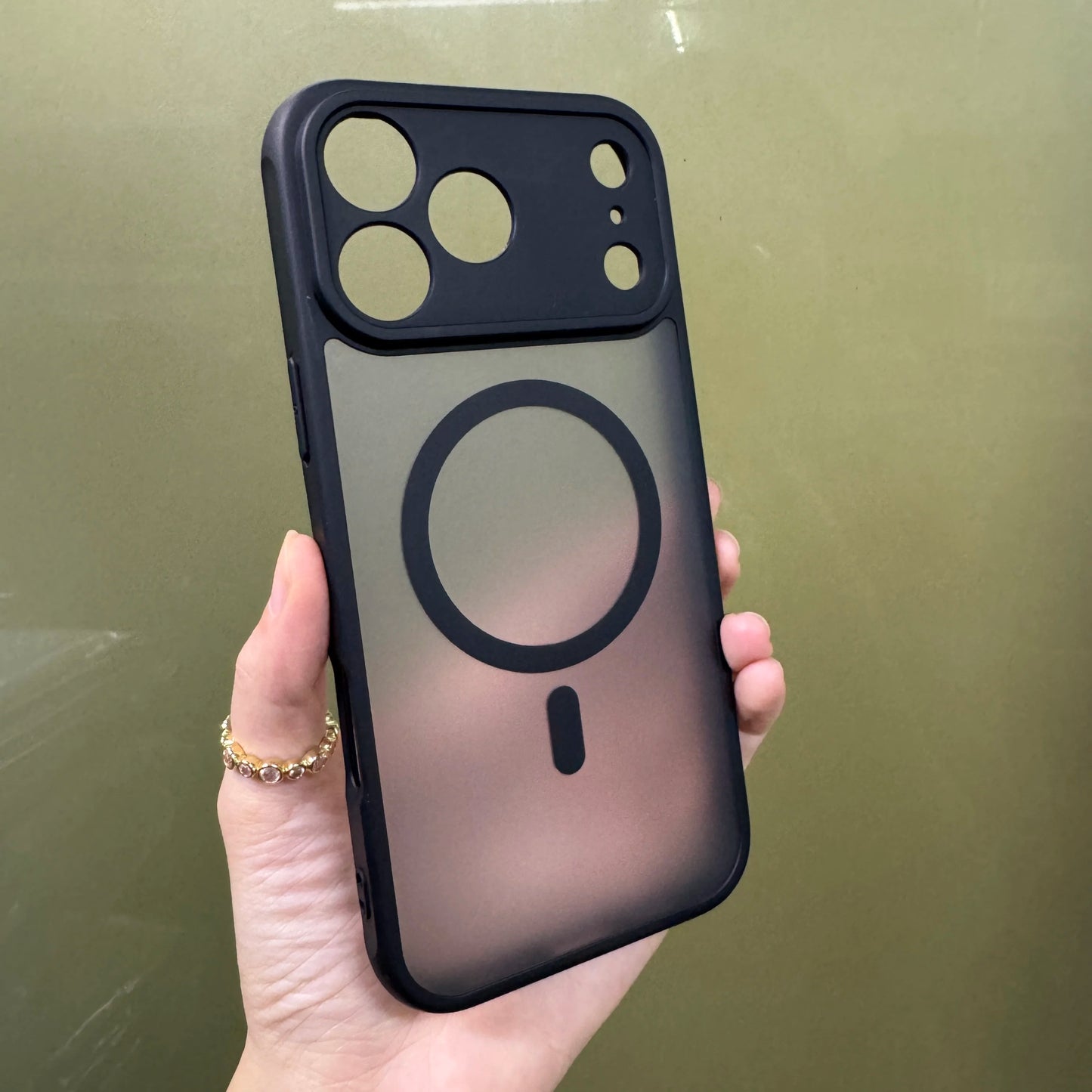 Luxury Matte Clear Case with Strap & Camera Protection – MagSafe Wireless Charging Cover for iPhone 17 Pro / Pro Max